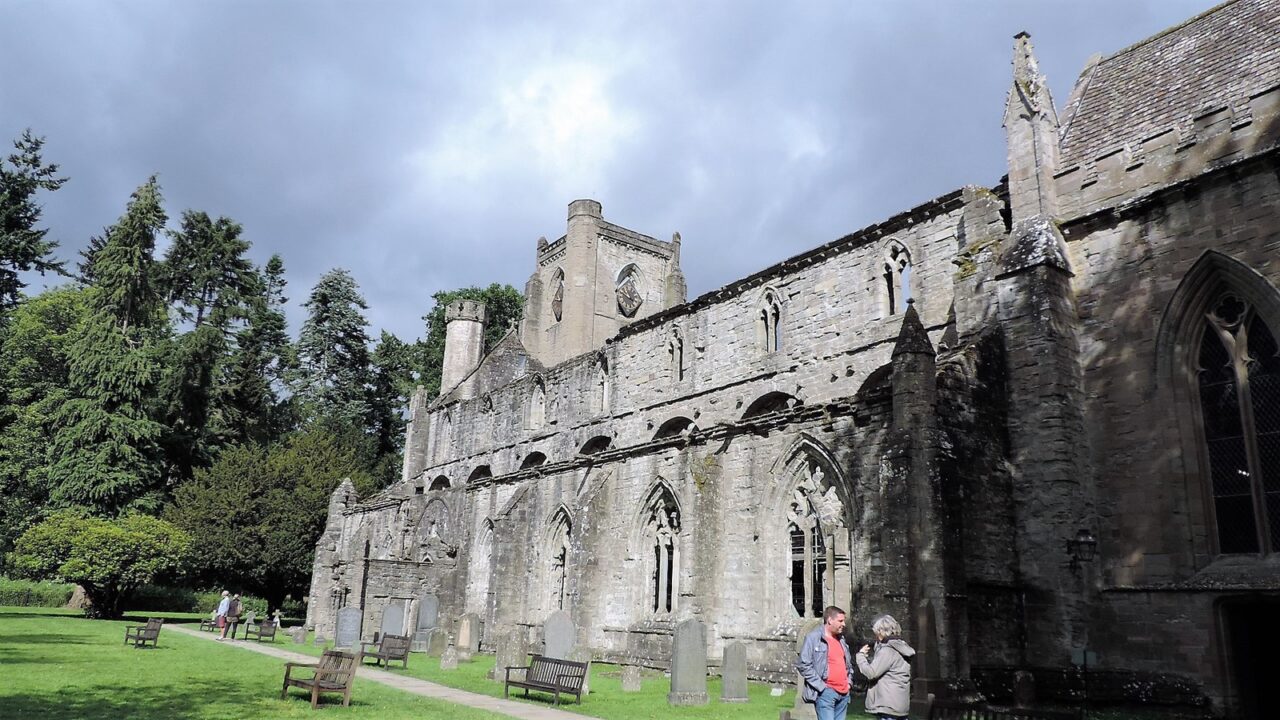 Lire la suite à propos de l’article Voyage, voyage: Dunkeld (Ecosse)